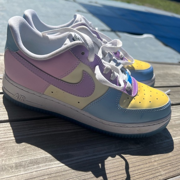 Nike Air Force 1 - Color Changing - Picture 9 of 10